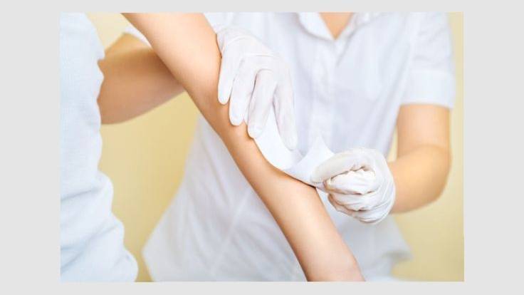 Full hand wax and underarms normal wax